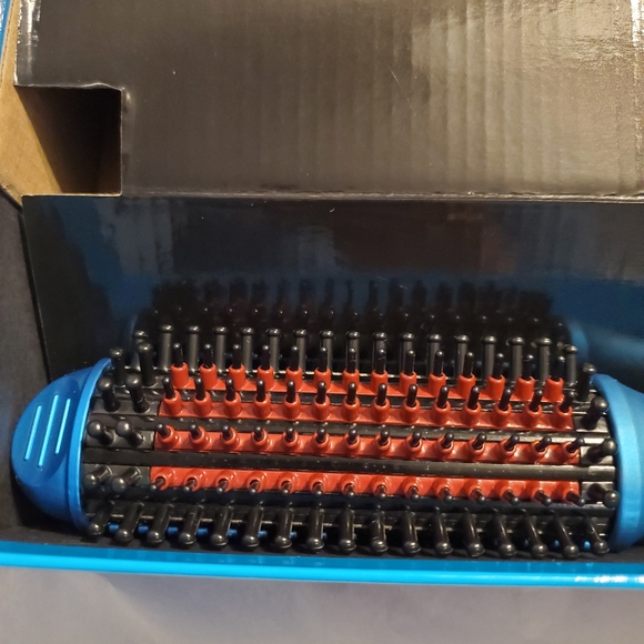 STYLUS FHI heat thermal styling brush (used once) - Picture 6 of 7